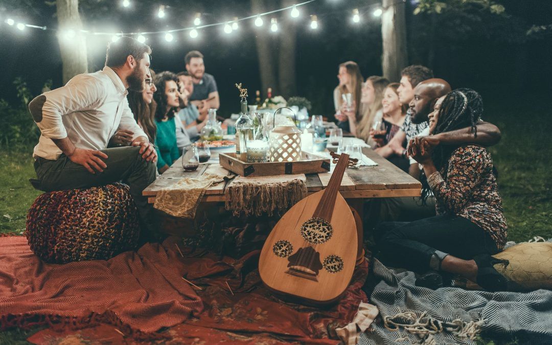 What Are The Benefits Of Living With Friends As Roommates?