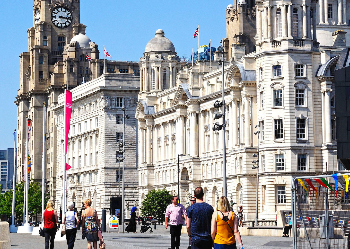 Explore & view a selection of the best Liverpool John Moores accommodation options, including studios, en-suites, and communal apartments.