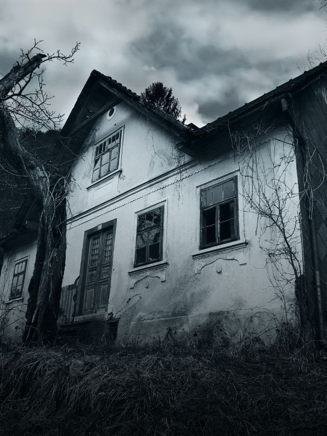 Best Horror Documentaries You Can Stream Now!