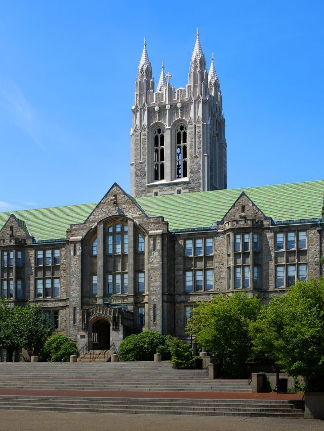 5 Best Places to Study Abroad in Italy