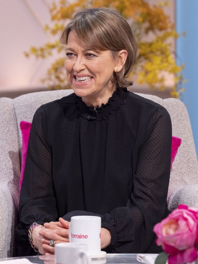 Nicola Walker Qualification Details