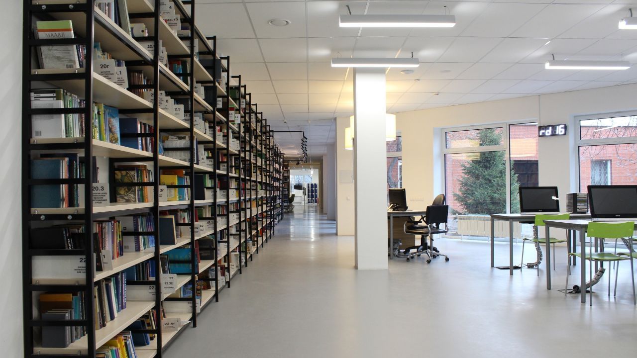 Explore Top 4 Libraries to Visit in Exeter: A Comprehensive Guide