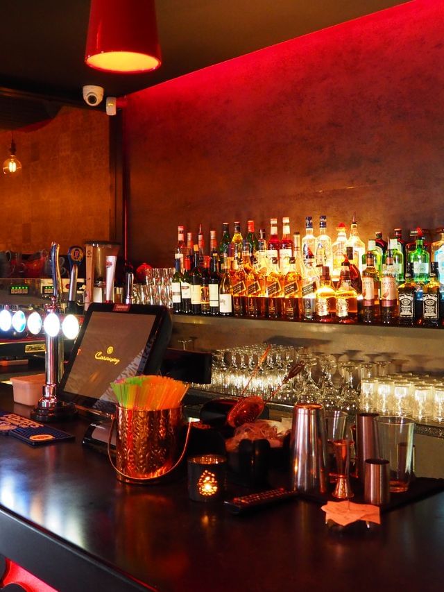 The Top 10 Clubs and Bars in Bristol for Students