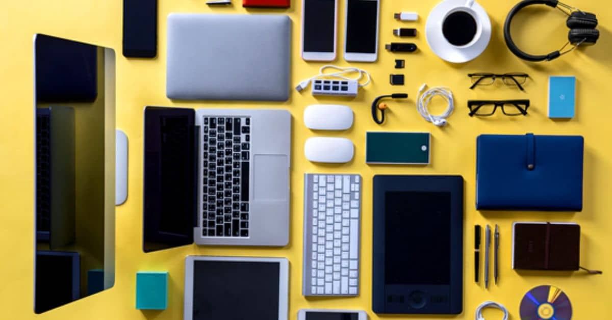 Tech Essentials For University Students Checklist For 2023