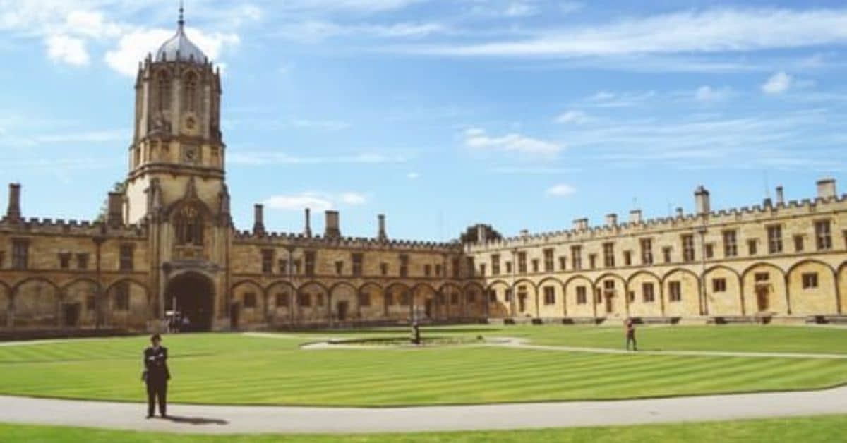 Business School In UK